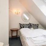 4 Star In Nyaraló