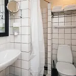 4 Star In Nyaraló