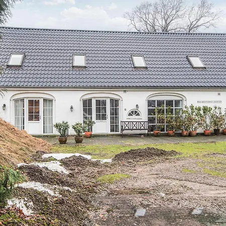 4 Star In * Tylstrup